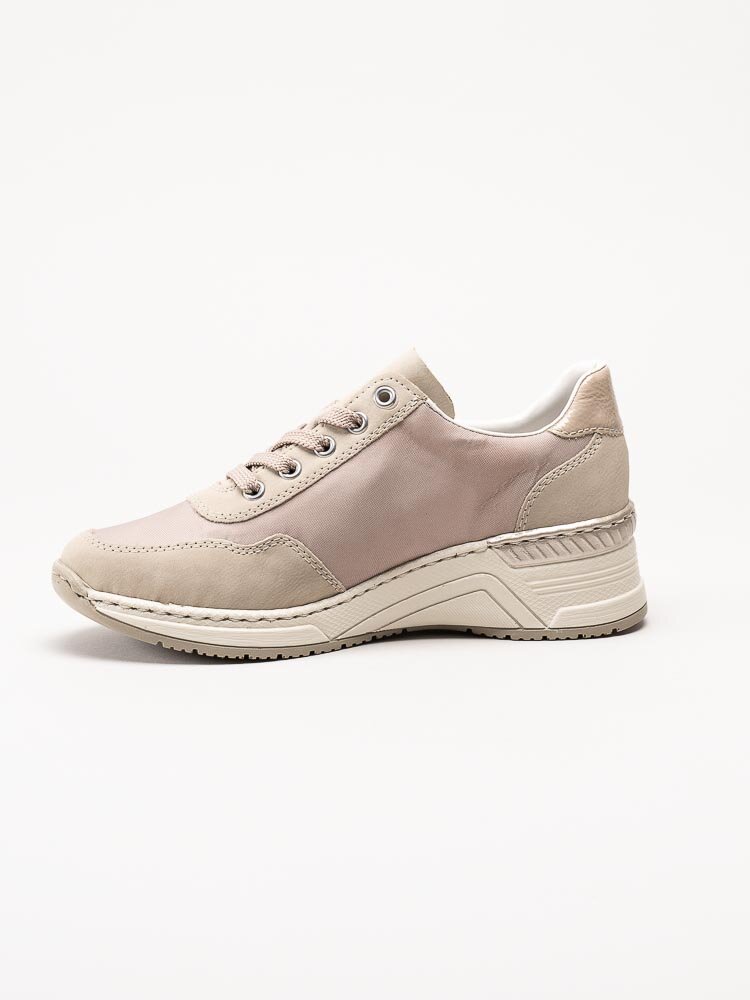 Rieker - Beige kilklackade sneakers med partier i lack