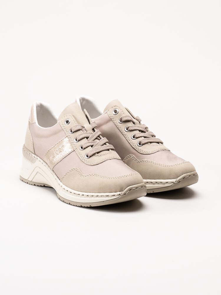 Rieker - Beige kilklackade sneakers med partier i lack