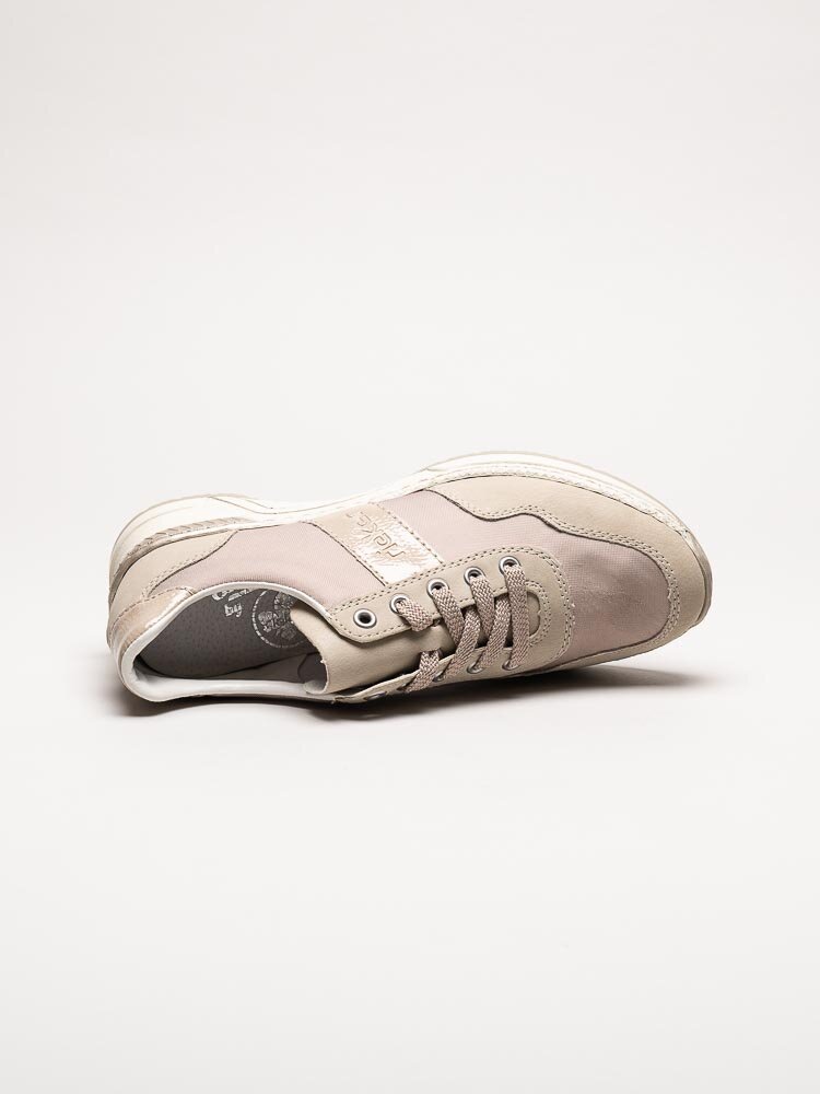 Rieker - Beige kilklackade sneakers med partier i lack