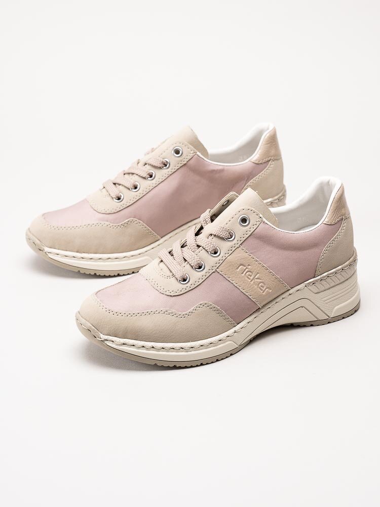 Rieker - Beige kilklackade sneakers med rosa partier