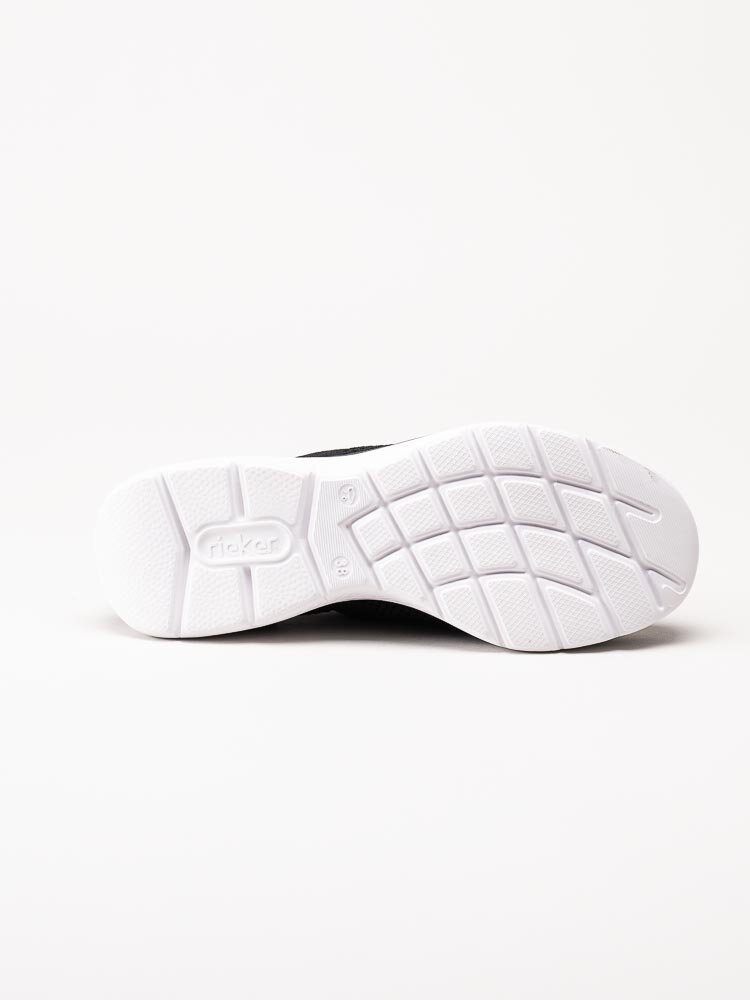 Rieker - Svarta slip on sneakers i textil