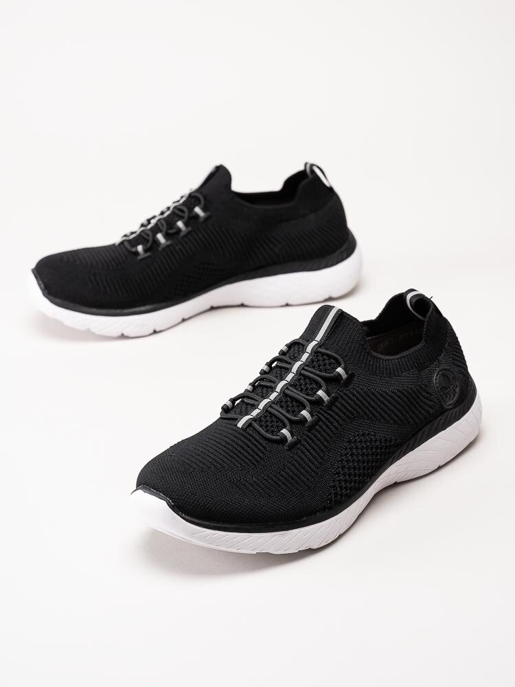 Rieker - Svarta slip on sneakers i textil