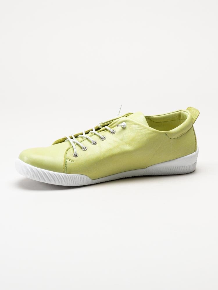 Charlotte of Sweden - Limegröna sneakers i mjukt skinn