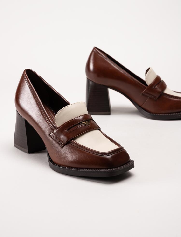 Tamaris - Bruna högklackade loafers i skinn