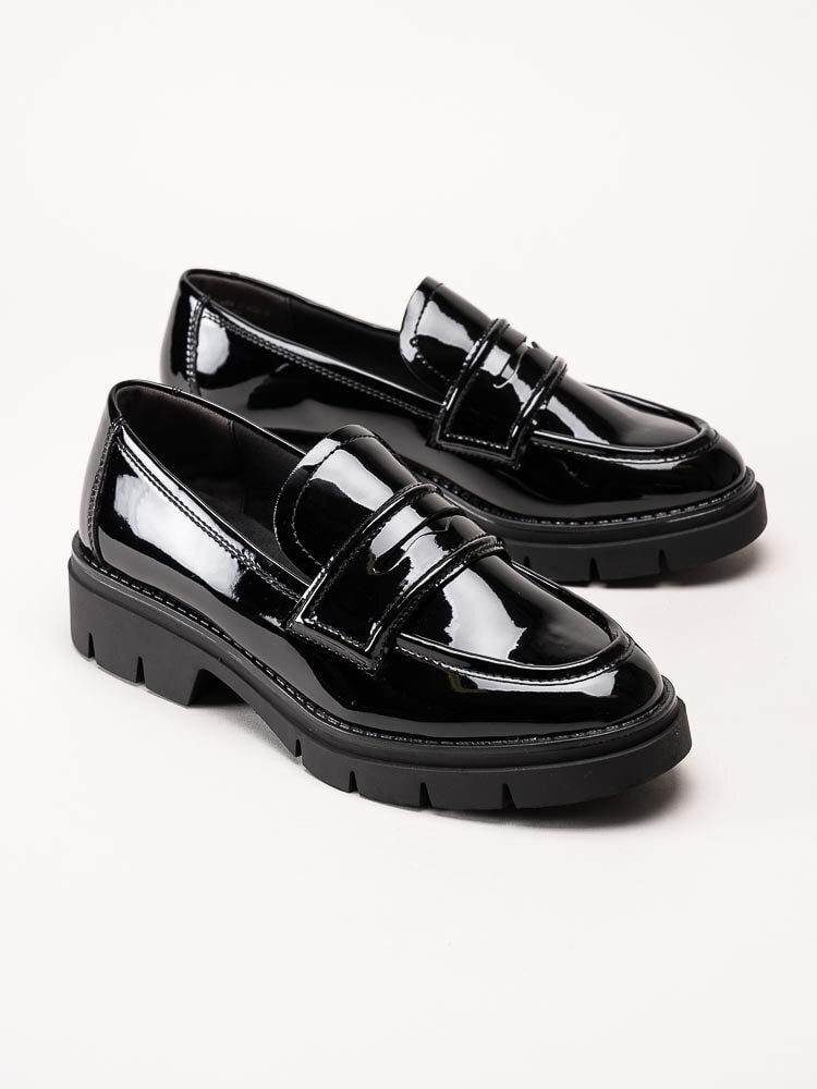 Tamaris - Svarta loafers i lack