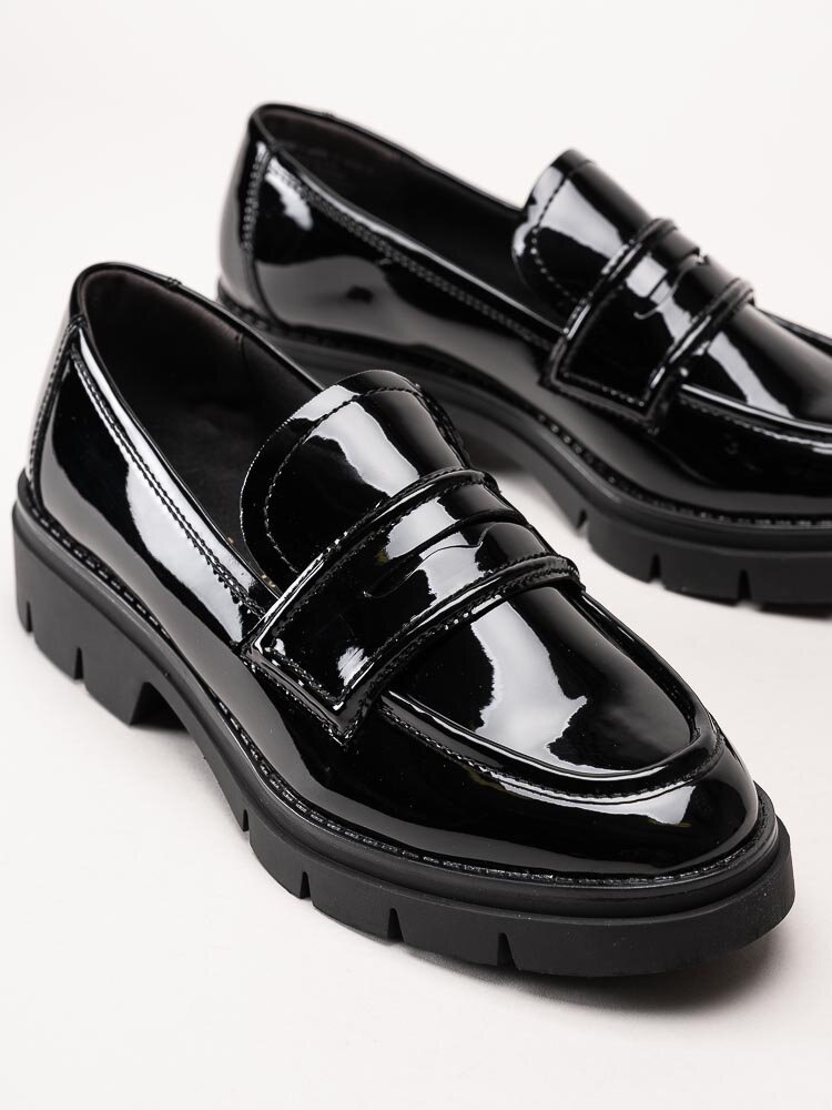 Tamaris - Svarta loafers i lack