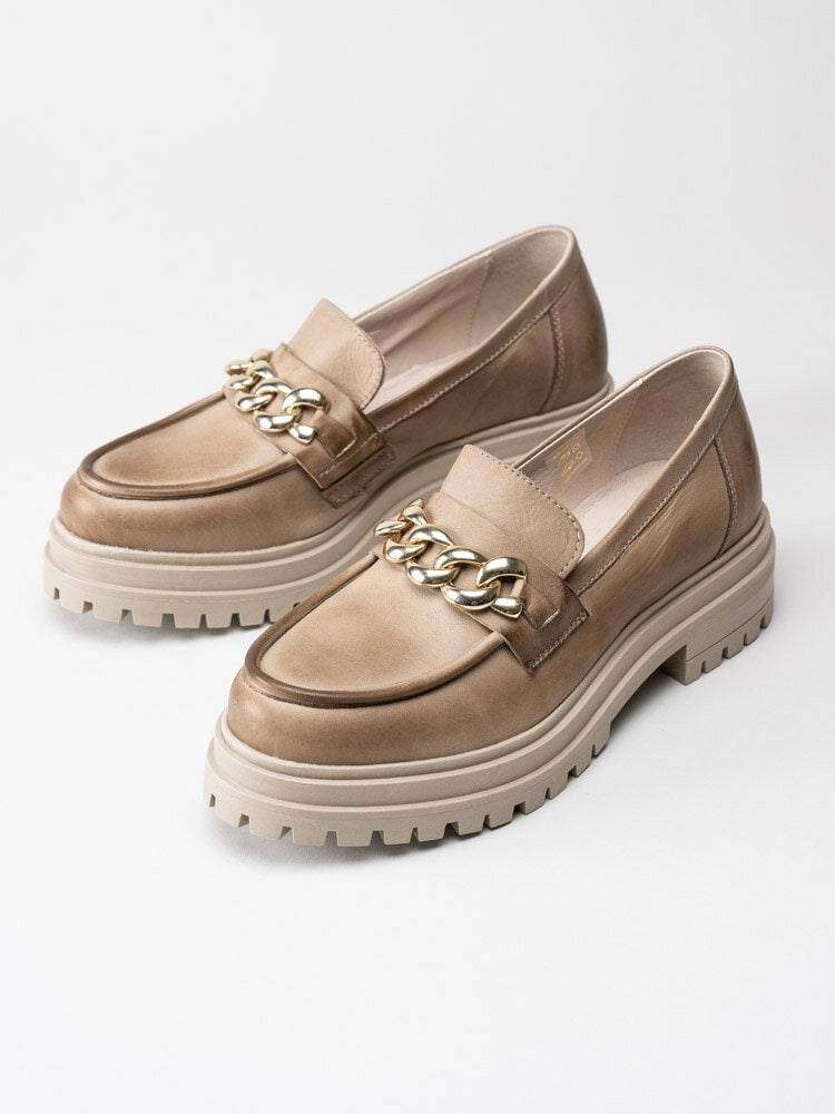 Rosa Negra - Beige loafers i skinn med dekorlänk