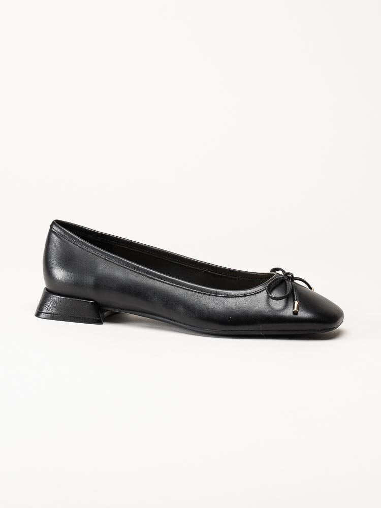 Clarks - Ubree15 Step - Svarta ballerinaskor i skinn