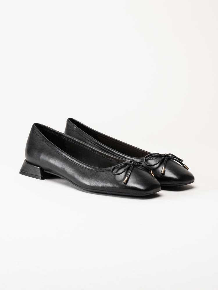 Clarks - Ubree15 Step - Svarta ballerinaskor i skinn