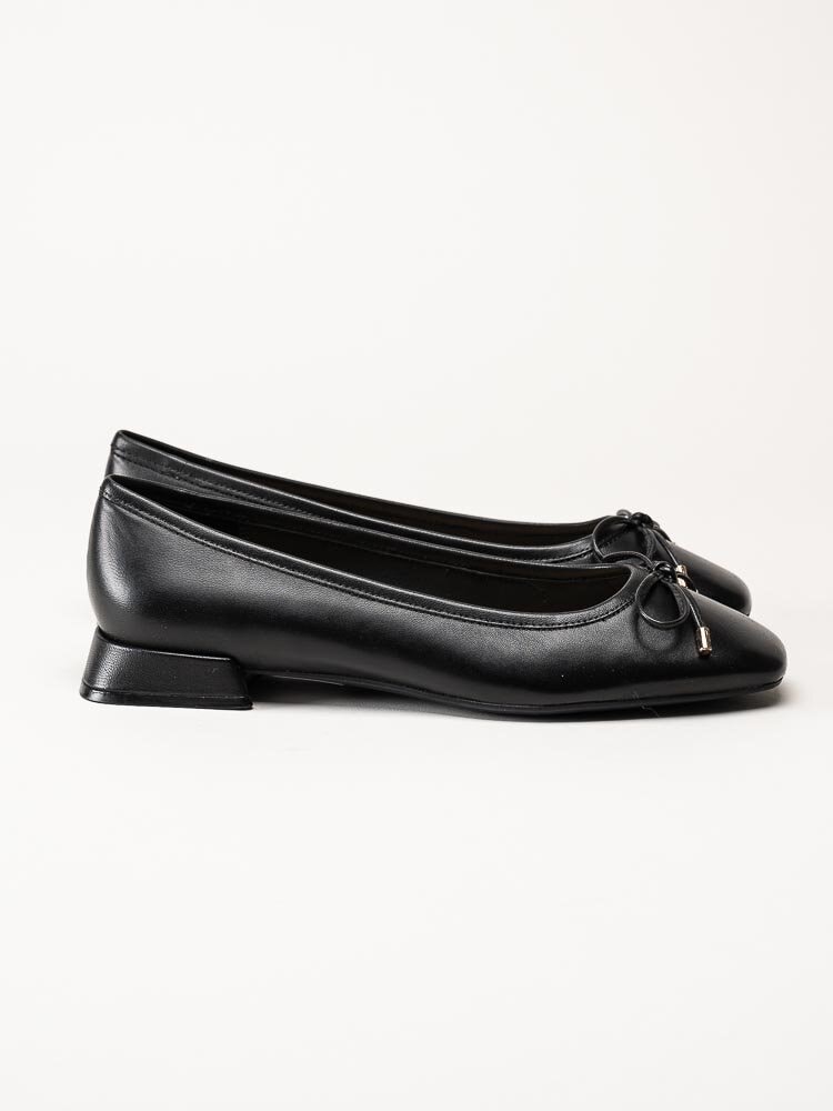 Clarks - Ubree15 Step - Svarta ballerinaskor i skinn