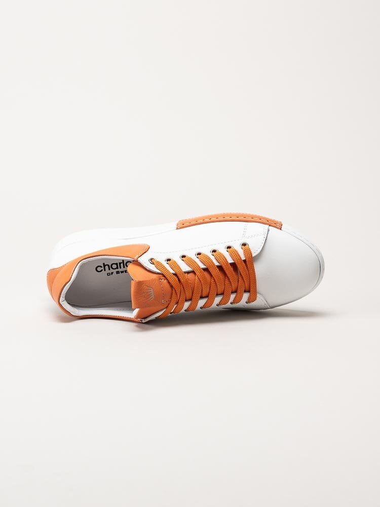 Charlotte of Sweden - Vita sneakers i skinn