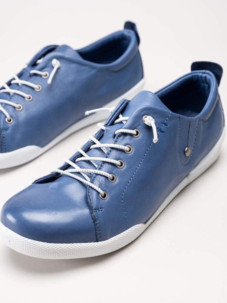 Charlotte of Sweden - Blå sneakers i skinn