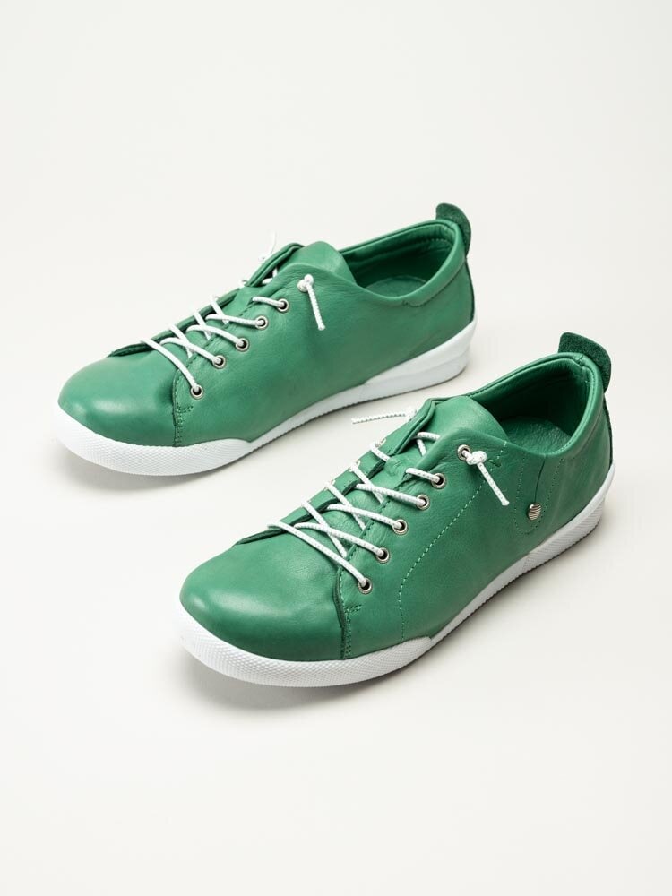 Charlotte of Sweden - Gröna sneakers i skinn