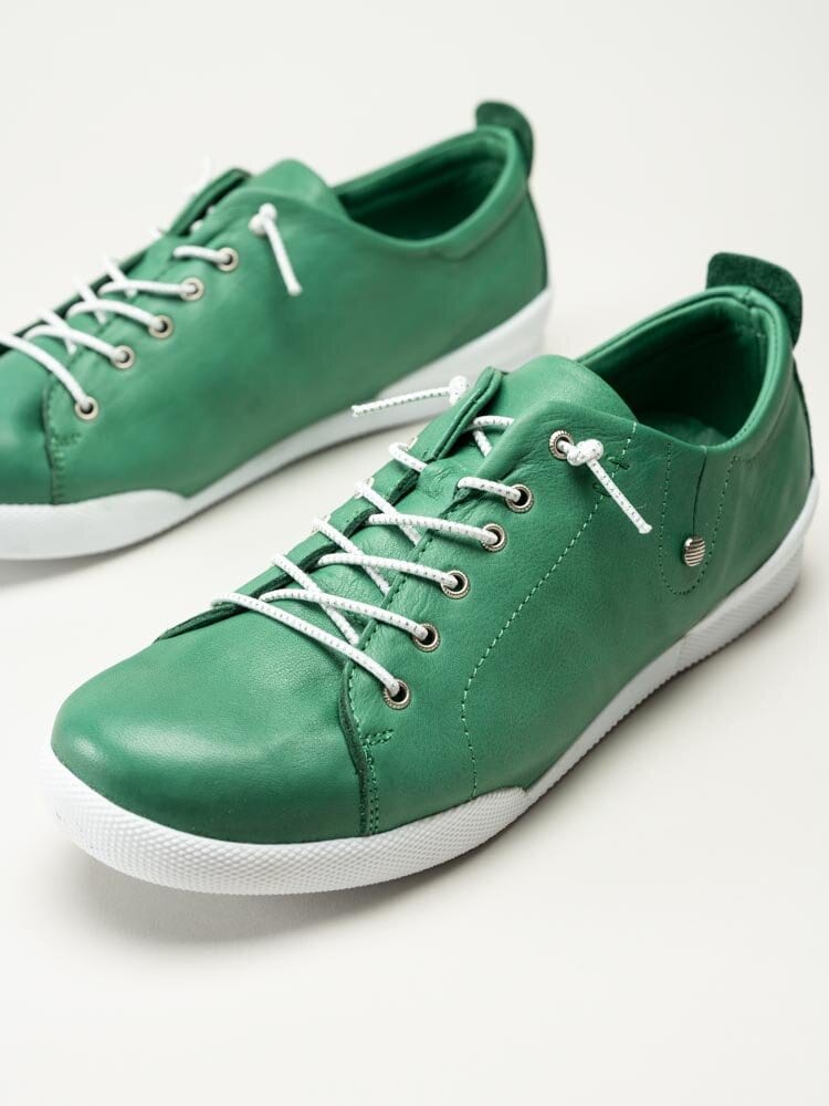 Charlotte of Sweden - Gröna sneakers i skinn