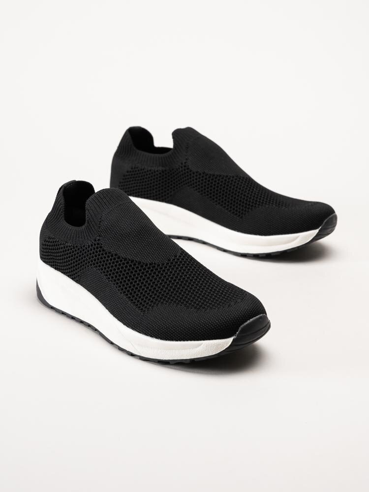 Exani - Ella - Svarta slip on sneakers i textil