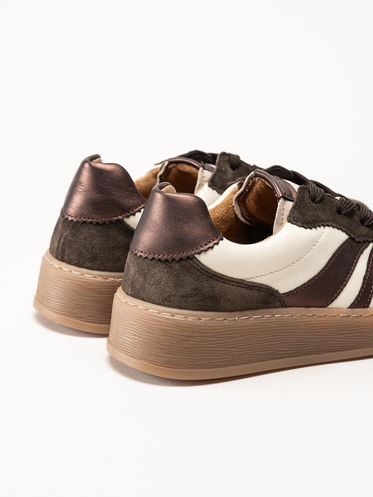Gabor - Vitbruna sneakers i skinn och mocka