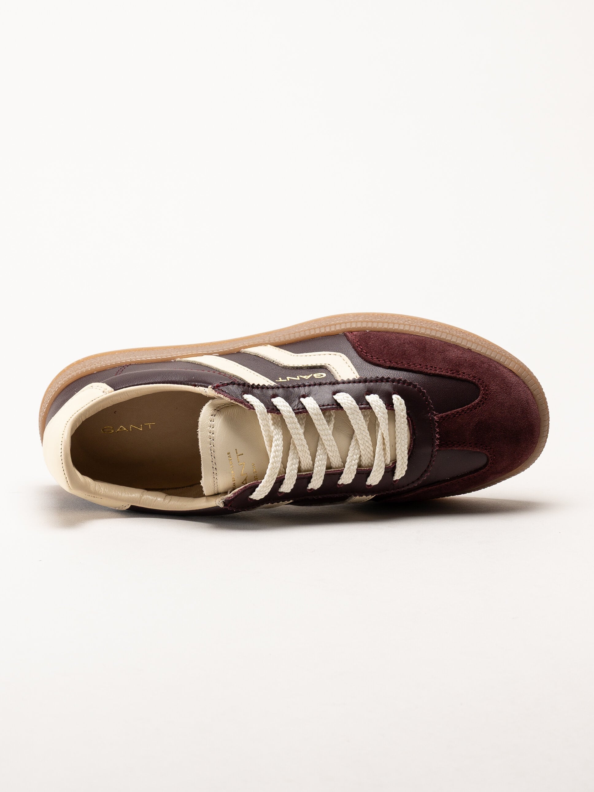 Gant Footwear - Cuzima Sneaker - Vinröda retro sneakers i skinn och mocka