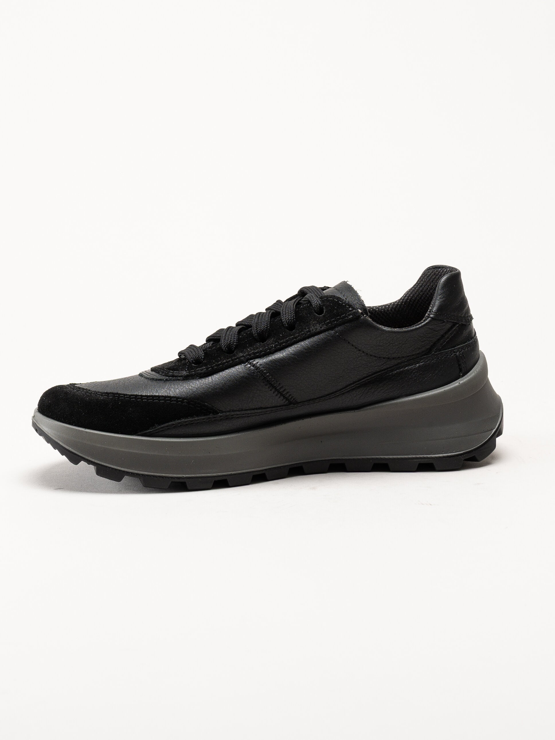 Legero - T4 Run - Svarta sportiga promenadskor i skinn