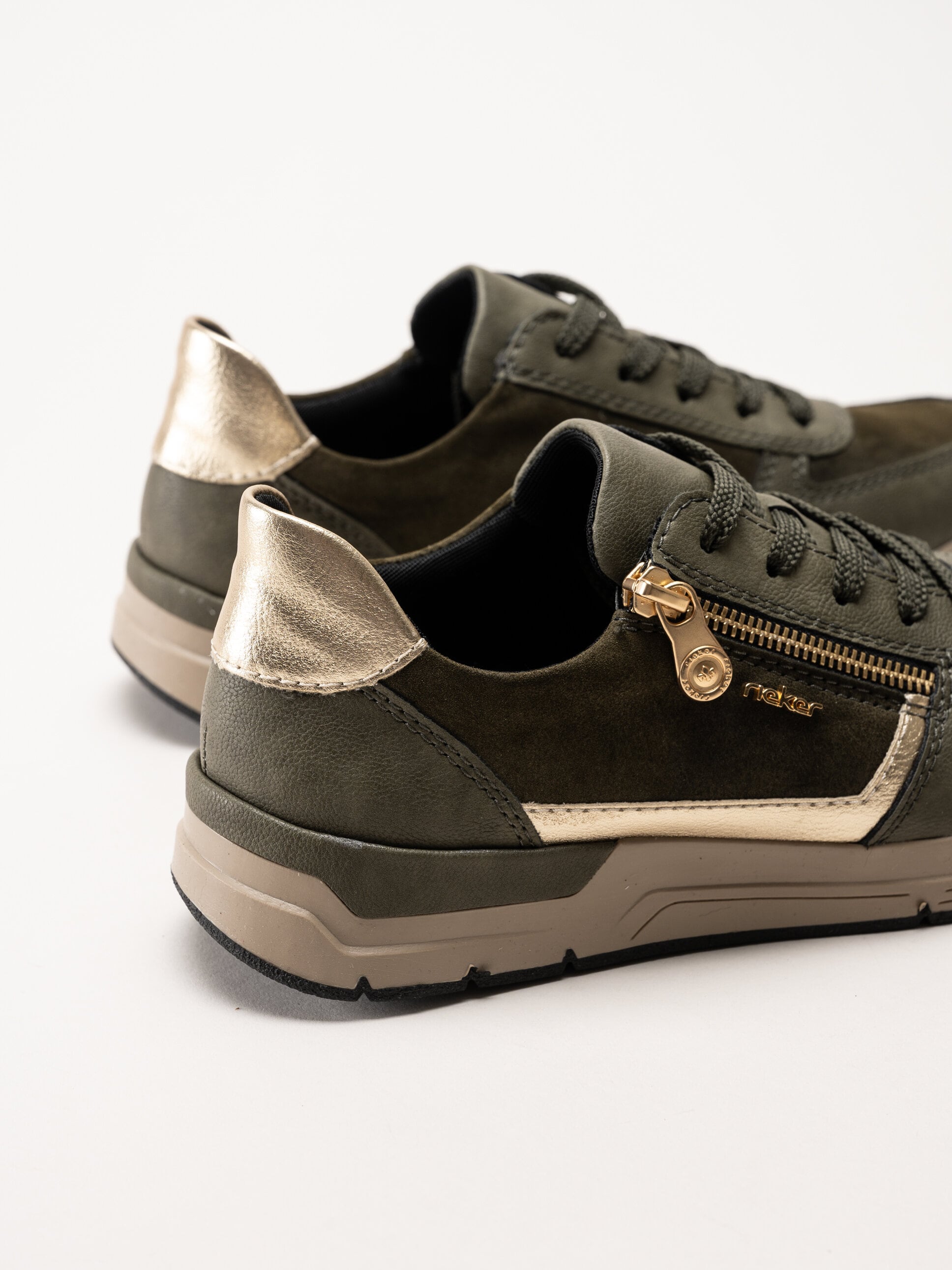 Rieker - Gröna sneakers med gulddetaljer