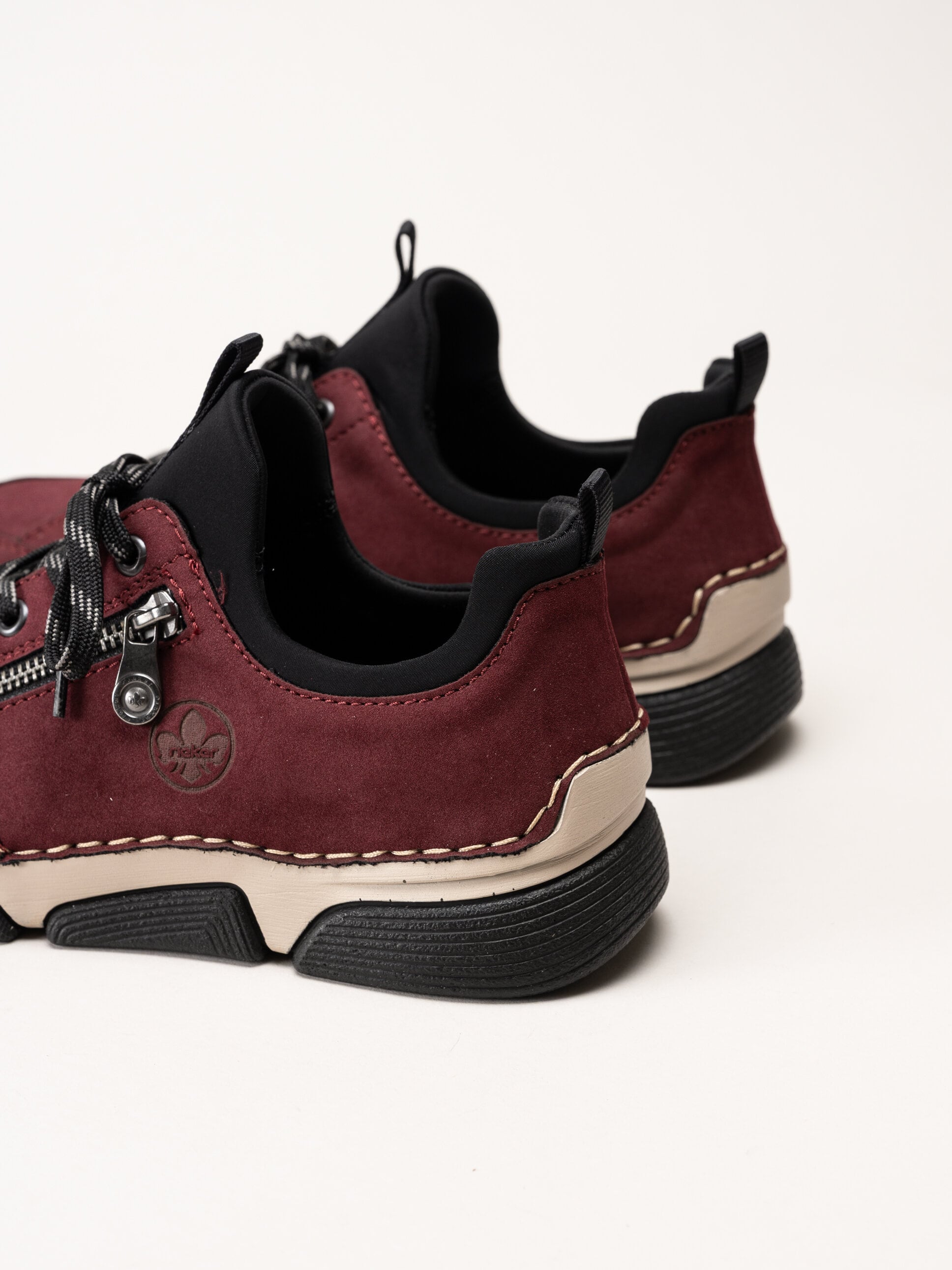 Rieker - Vinröda promenadsneakers