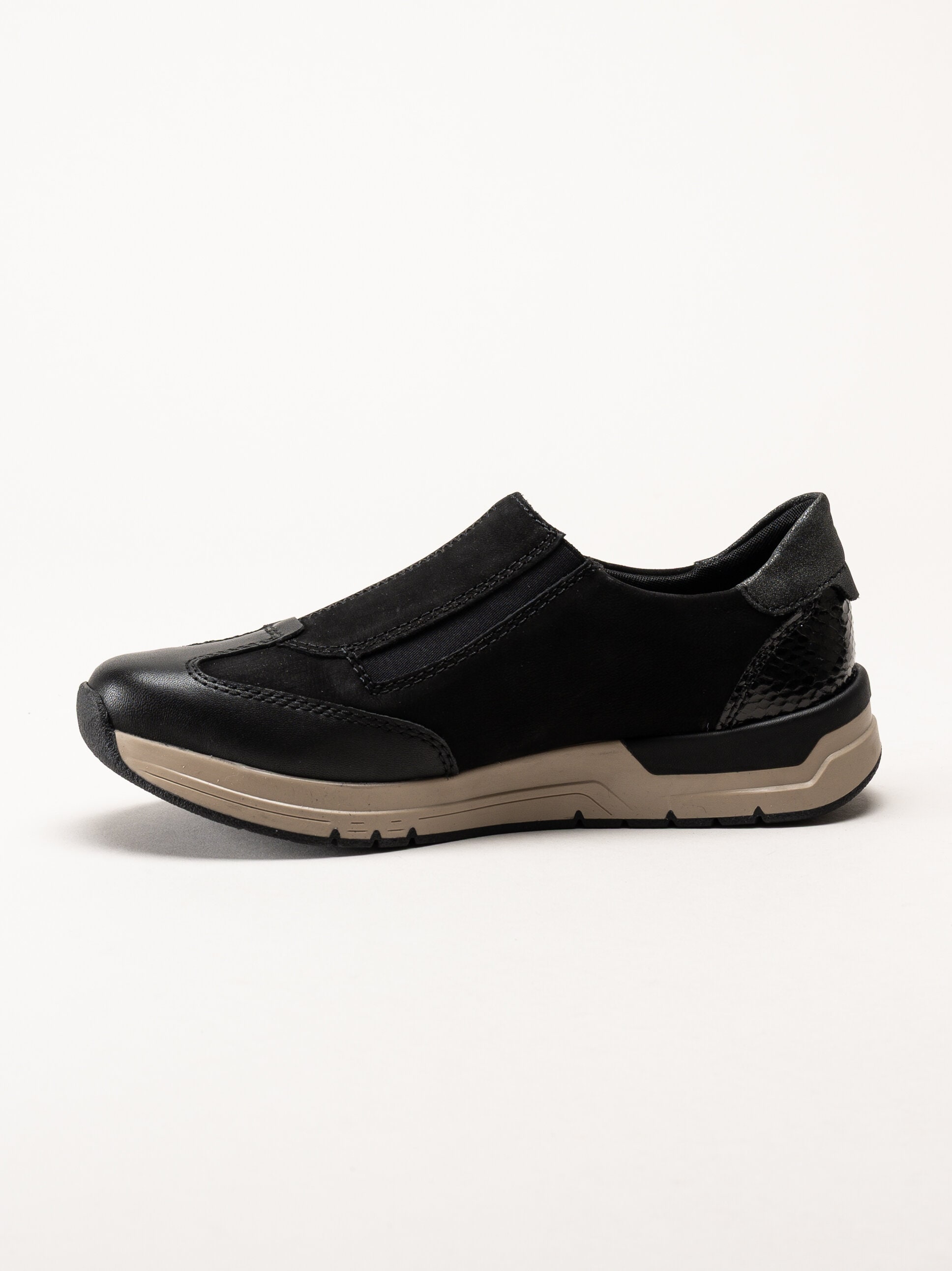 Rieker - Svarta promenadsneakers i nubuck och skinn