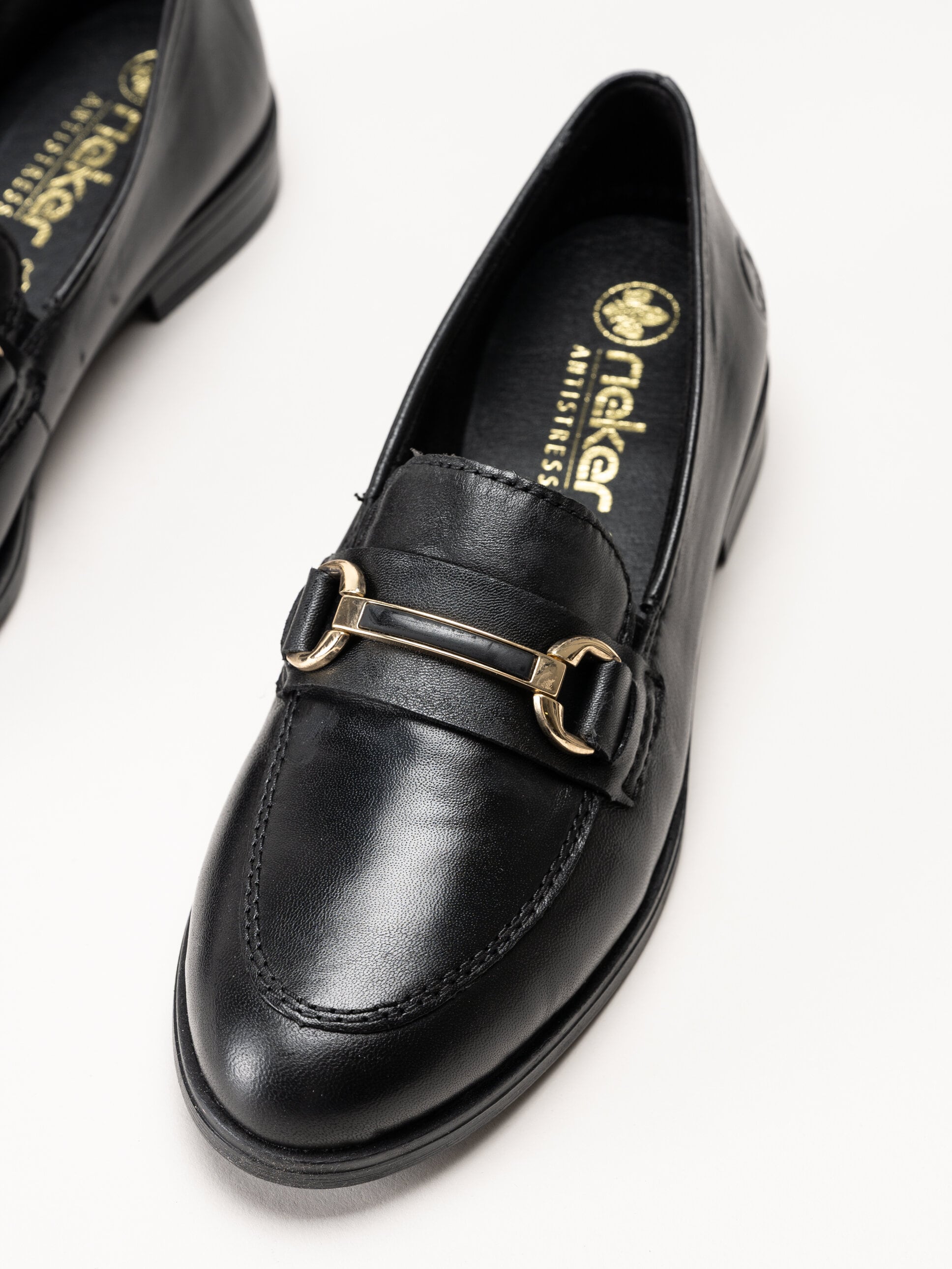 Rieker - Svarta loafers i skinn
