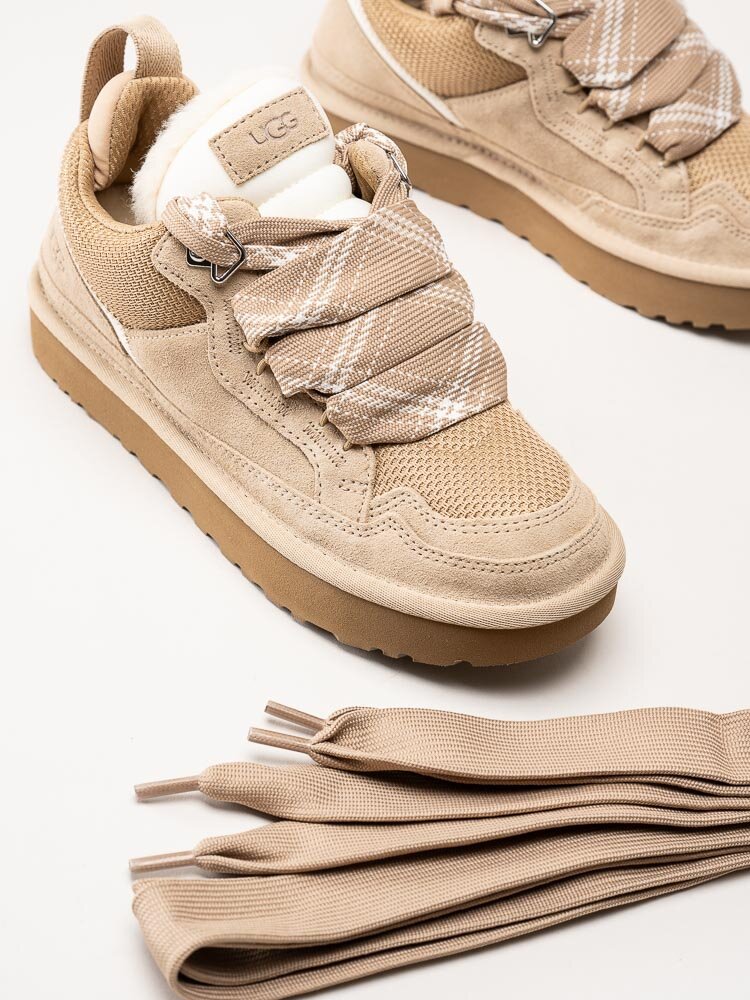 UGG - W Lowmel - Beige ullfodrade sneakers