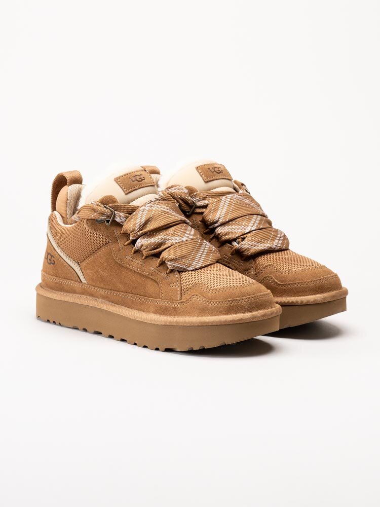 UGG - W Lowmel - Ljusbruna ullfodrade sneakers