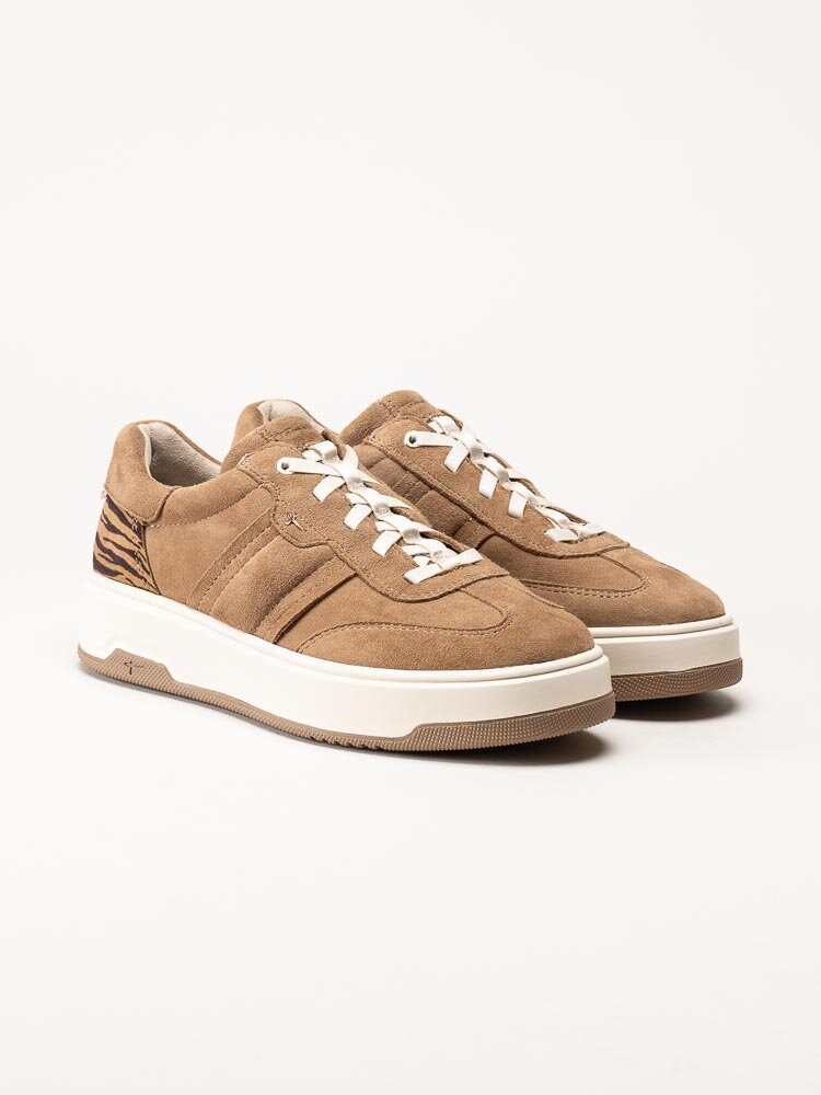 Tamaris - Beige slip on sneakers i mocka