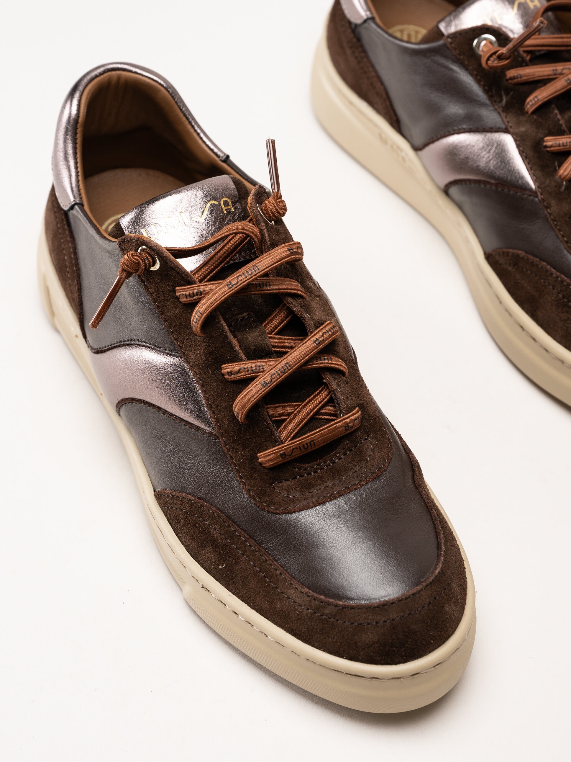 Unisa - Fidolo_Nf_BS - Bruna skinnsneakers med resårsnören