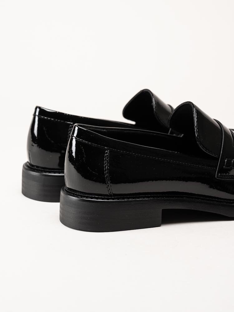 Marco Tozzi - Svarta loafers i syntetlack