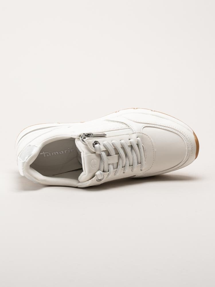 Tamaris - Vita kilklackade sneakers i skinnimitation