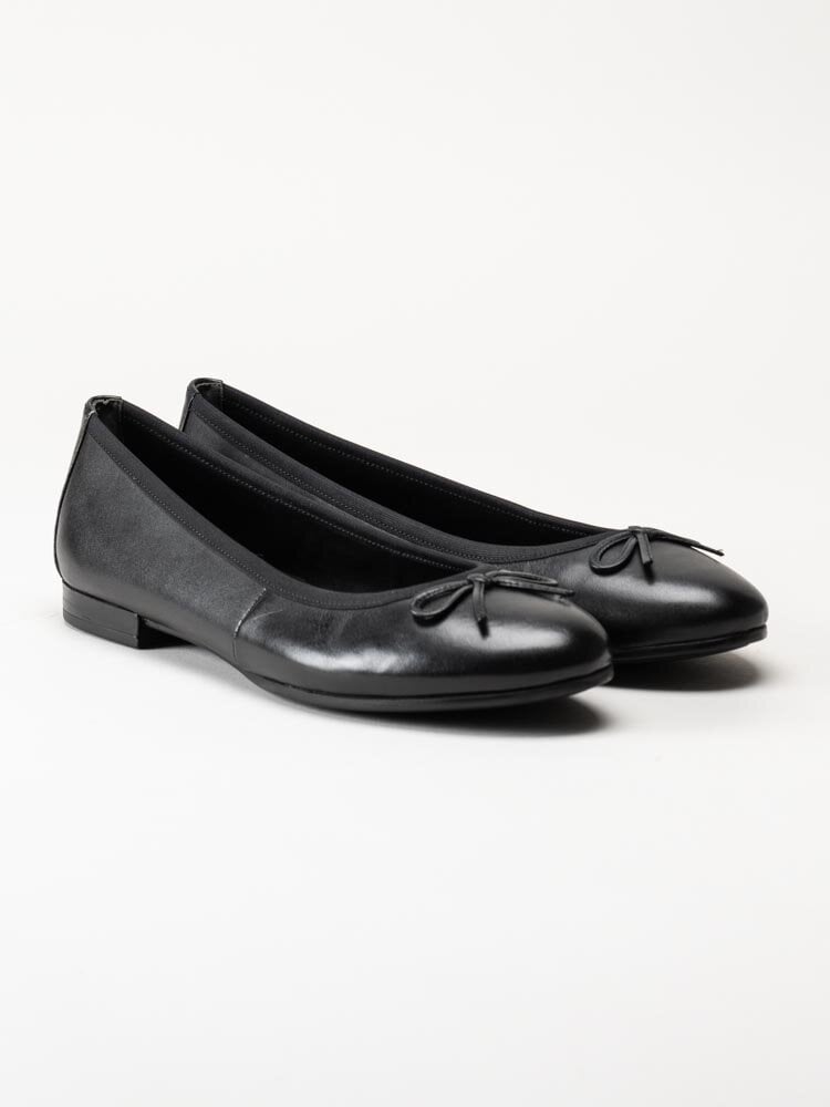 Tamaris - Svarta nätta ballerina i skinn