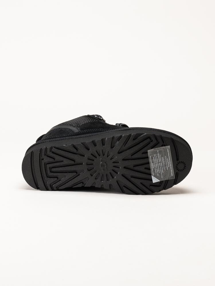 UGG - W Lowmel - Svarta ullfodrade sneakers
