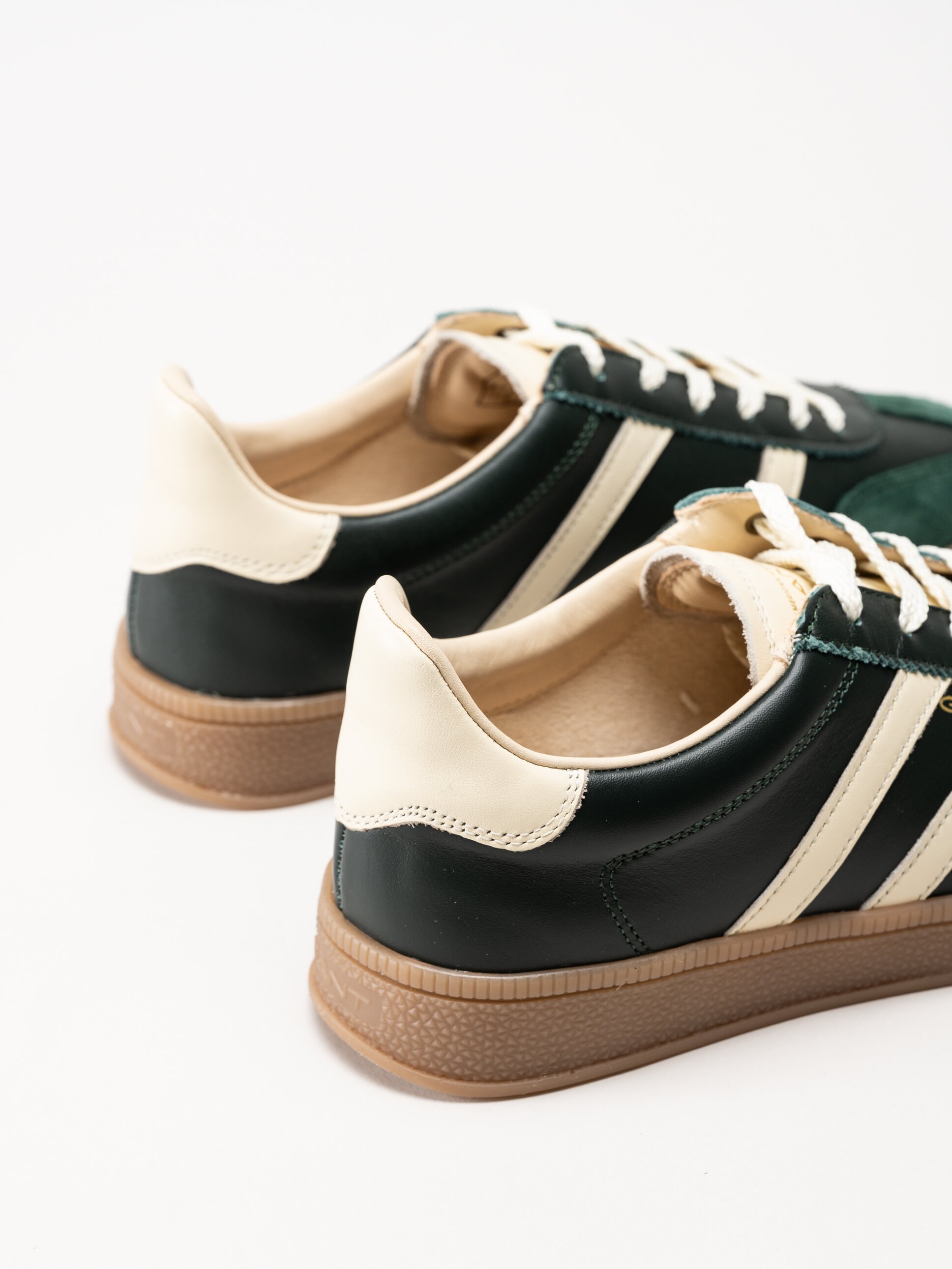 Gant Footwear - Cuzima Sneaker - Gröna retro sneakers i skinn och mocka