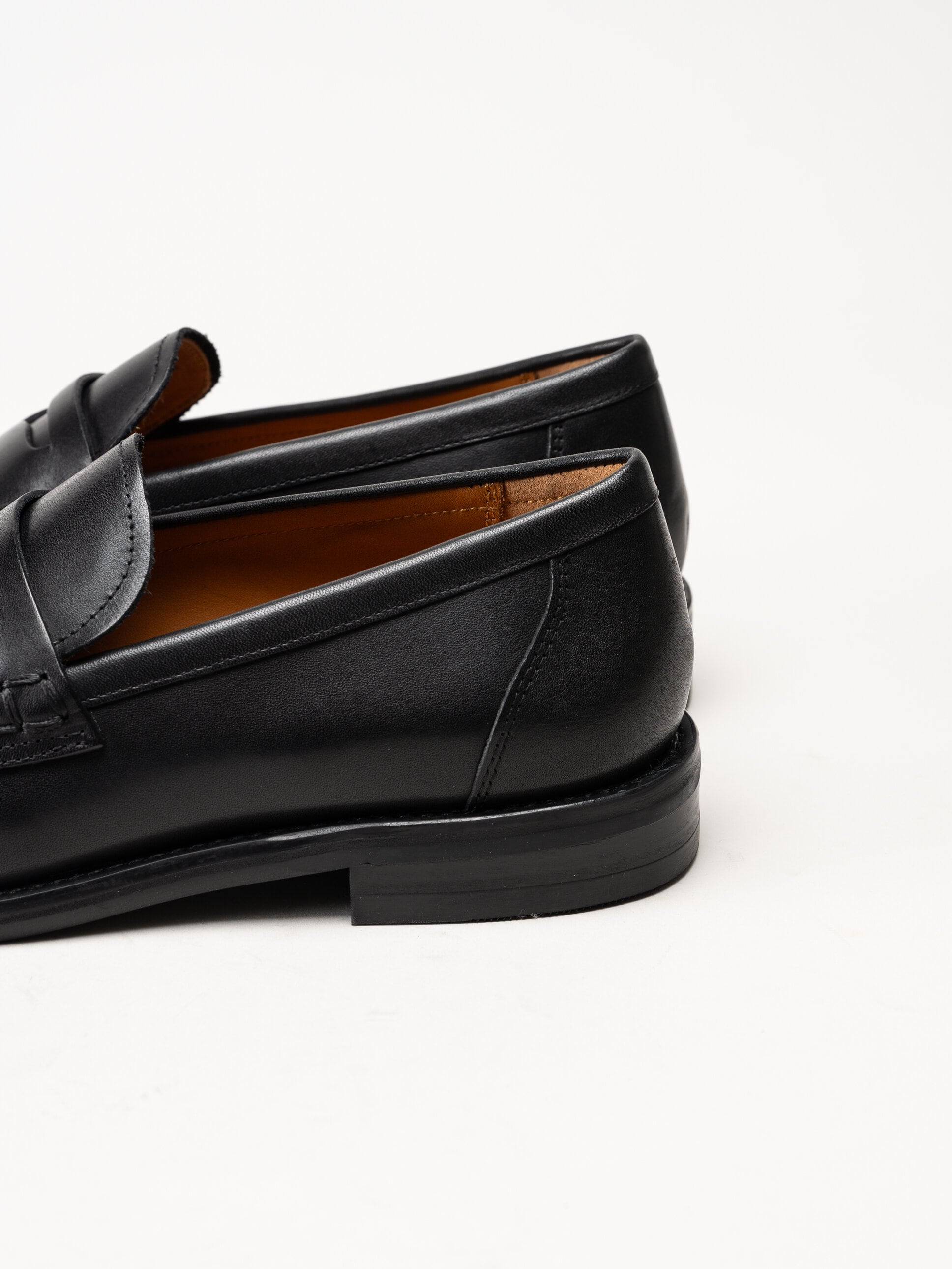 Vagabond - Linn - Svarta loafers i skinn