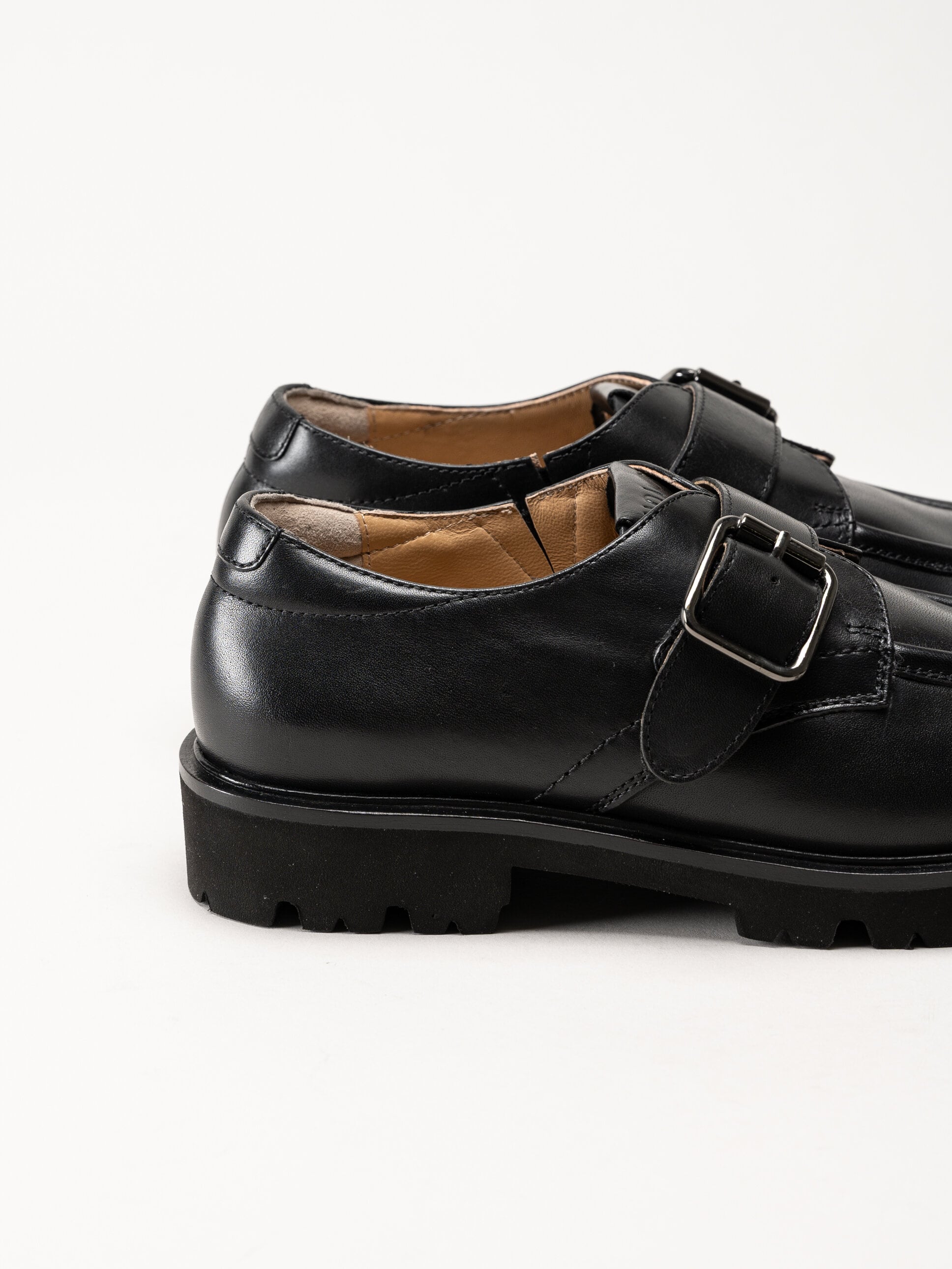 Unisa - Svarta loafers i skinn