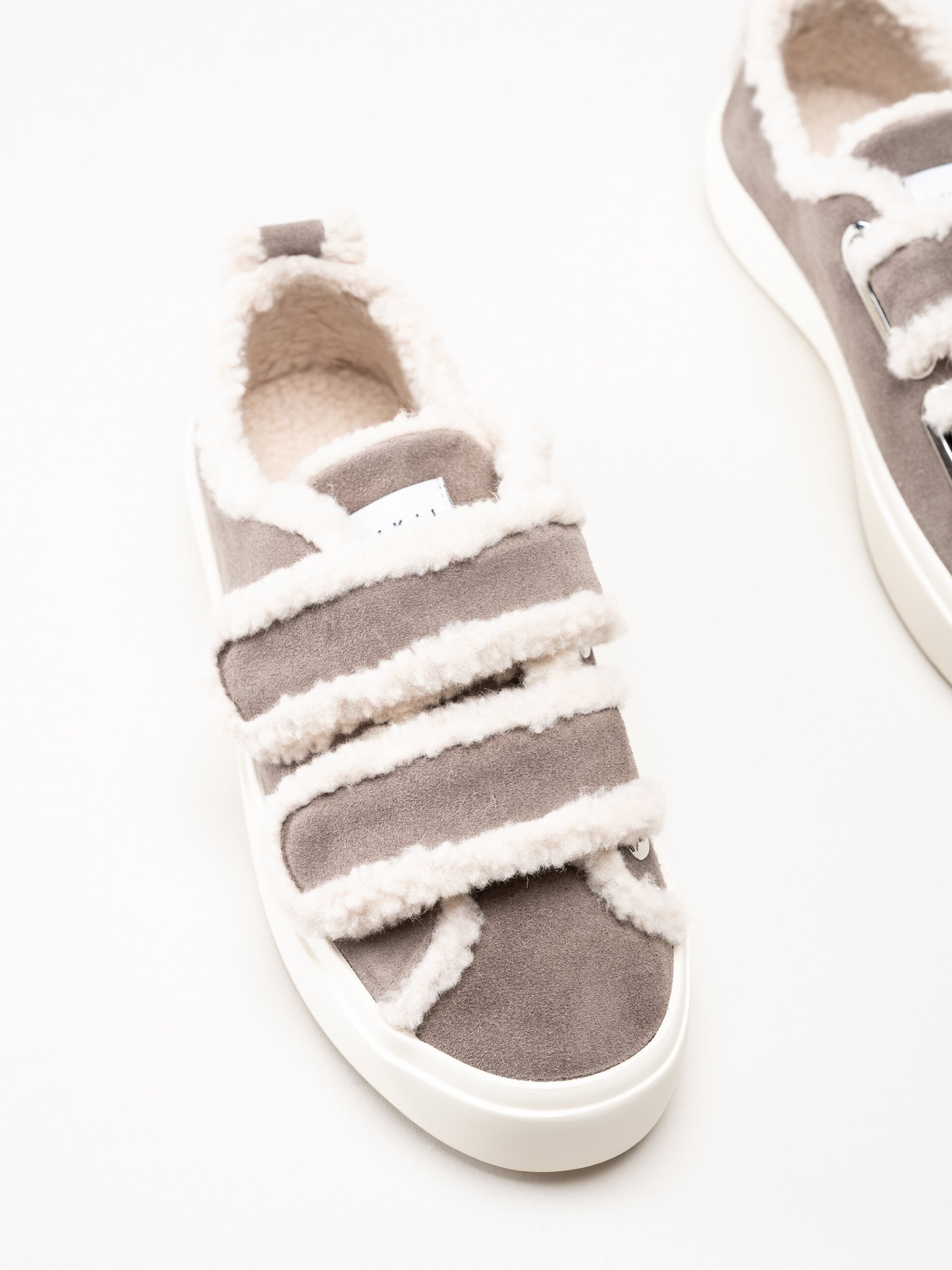 Inuikii - Shearling Low Velcro - Grå ullfodrade sneakers i mocka