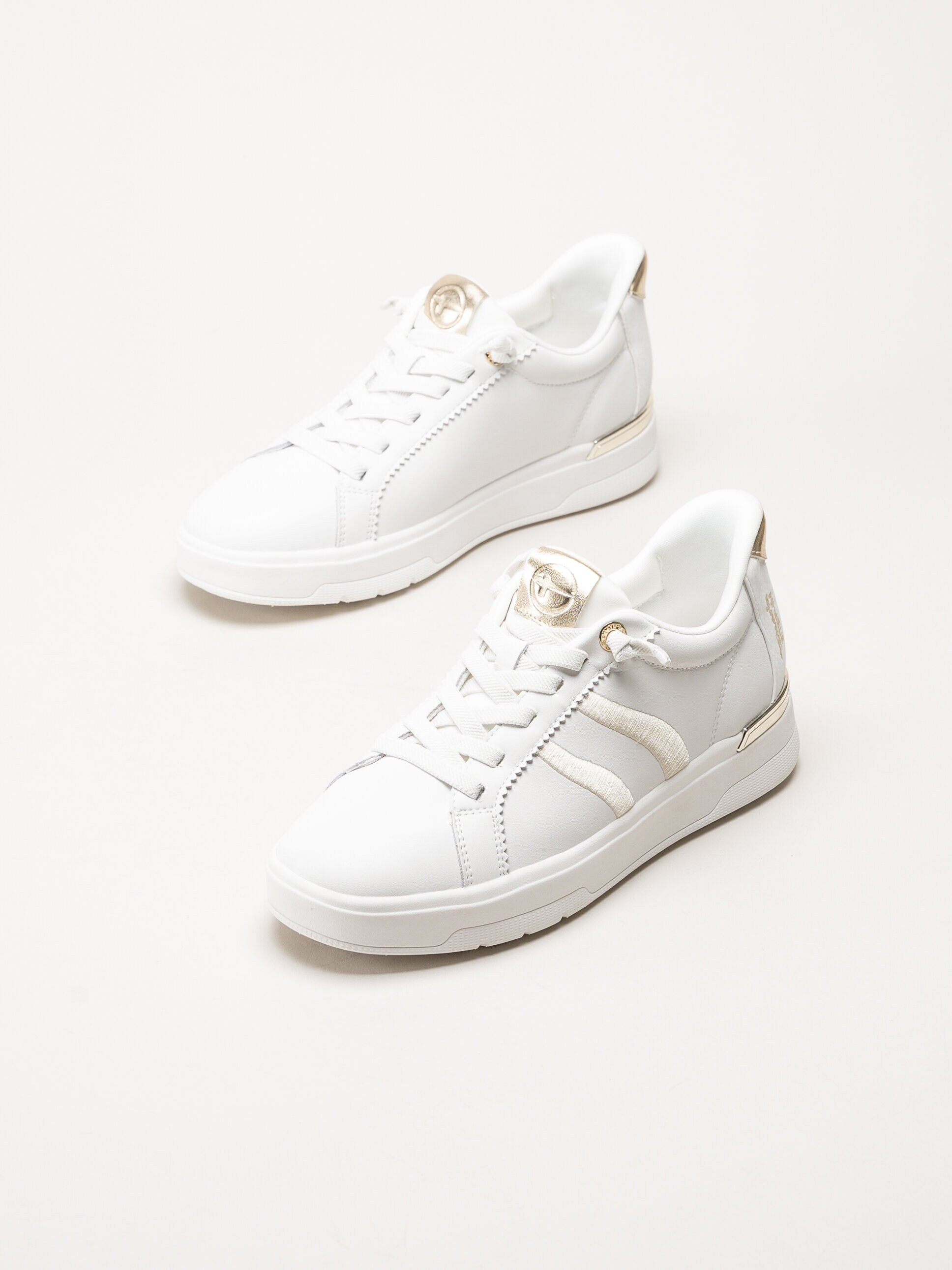 Tamaris - Wide fit - Vita sneakers i skinn