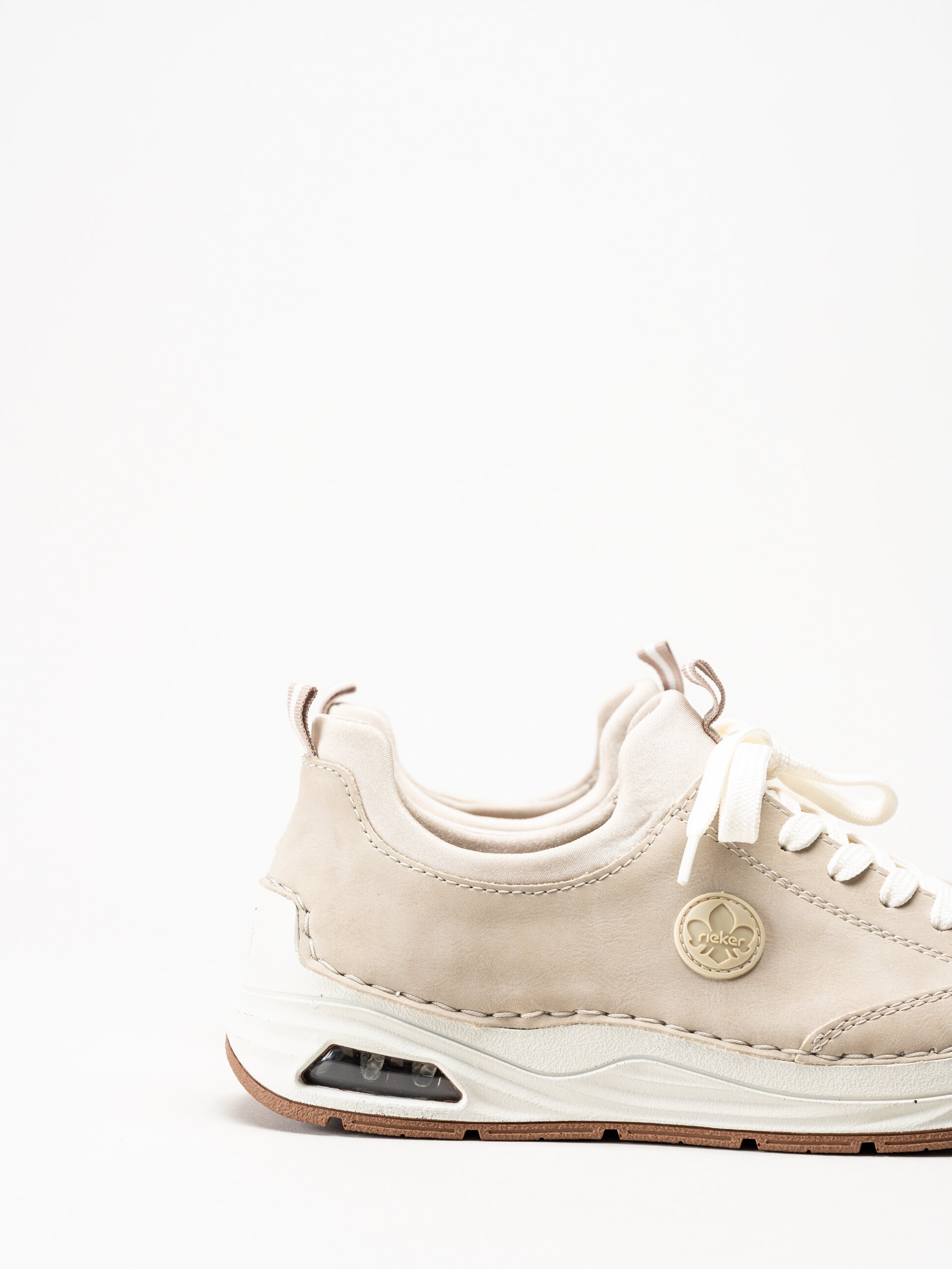 Rieker - Beige slip on skor