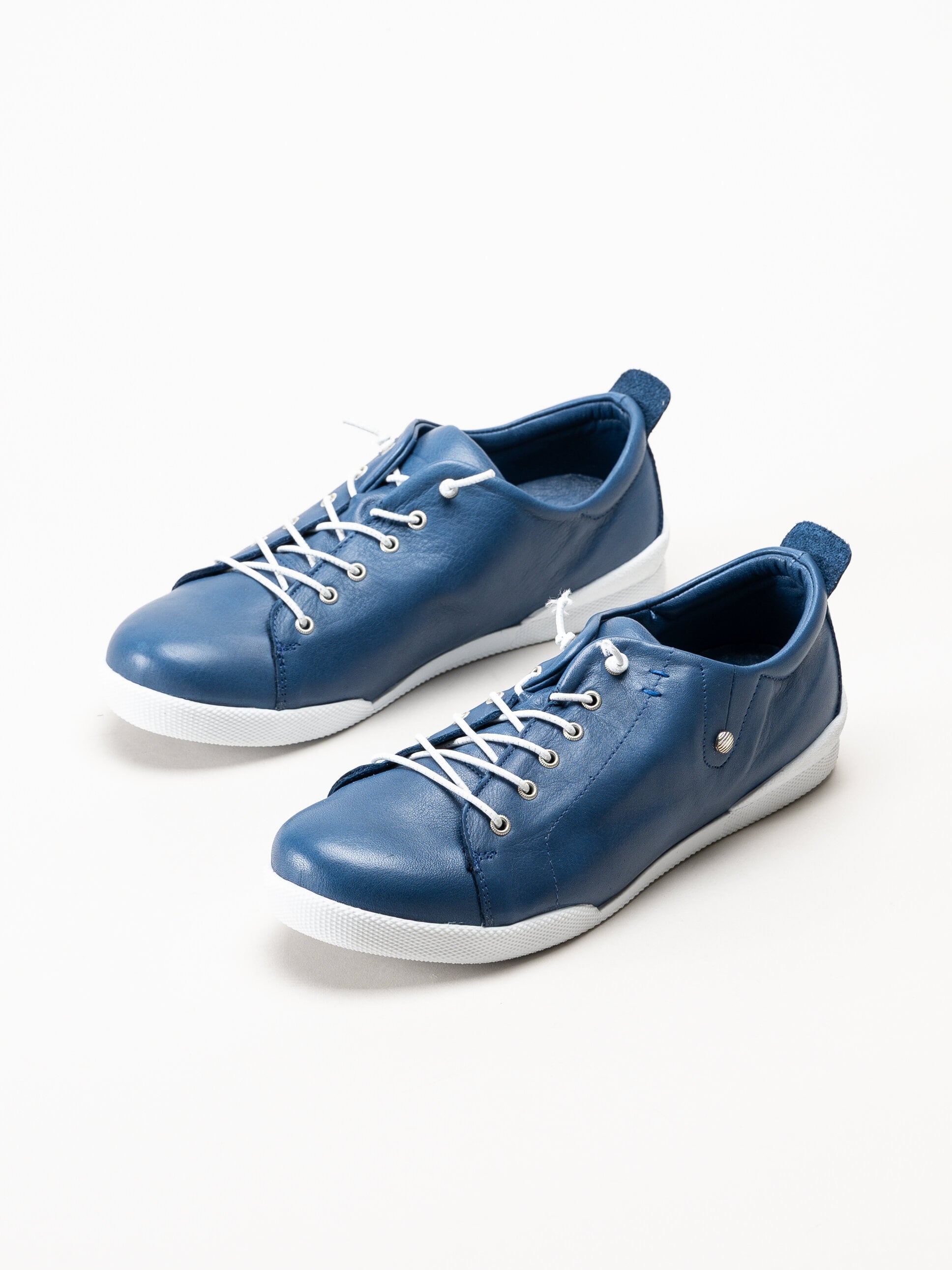 Charlotte of Sweden - Blå sneakers i skinn