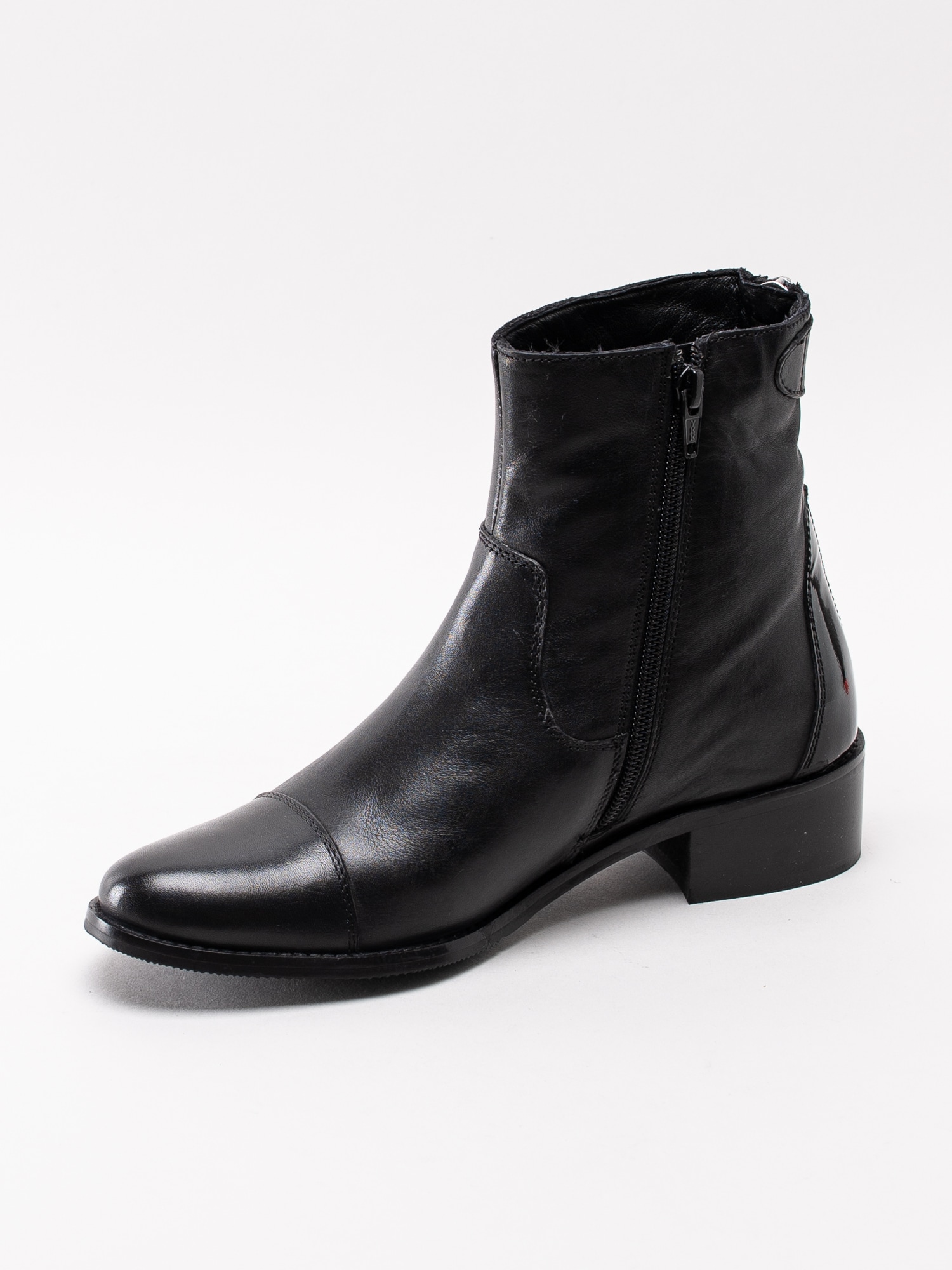 10193015 Copenhagen Shoes New Virginia CS1956-038 svarta boots med lackat bakparti och zip-2
