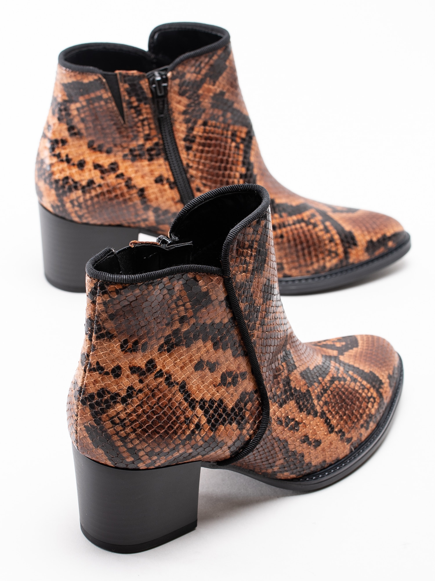 10193032 Gabor 32.890-35 bruna stövletter med snake print-7