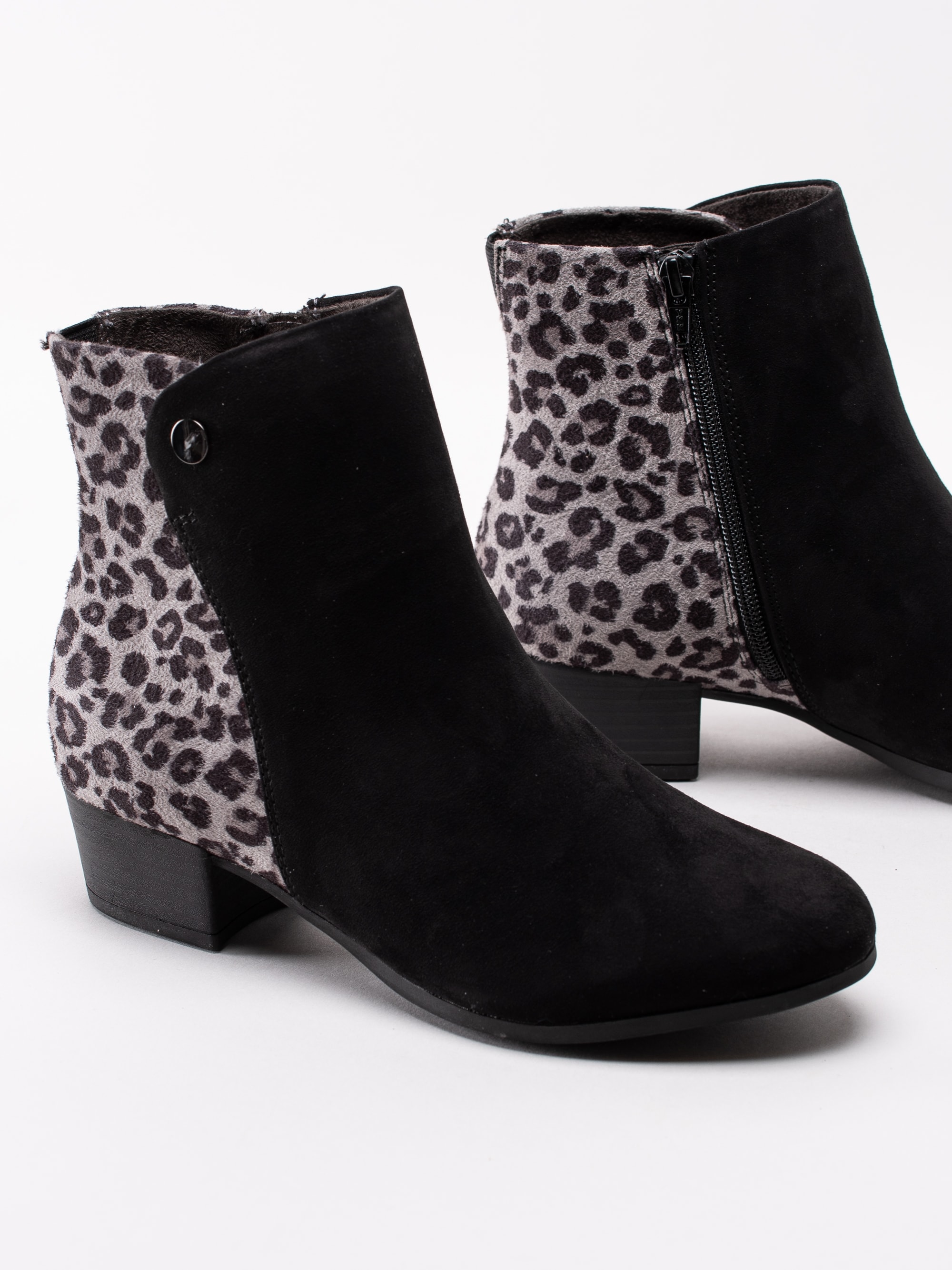 10193040 Jana Softline 8-25374-23-029 svarta boots med leopardmönstrad bakparti-6