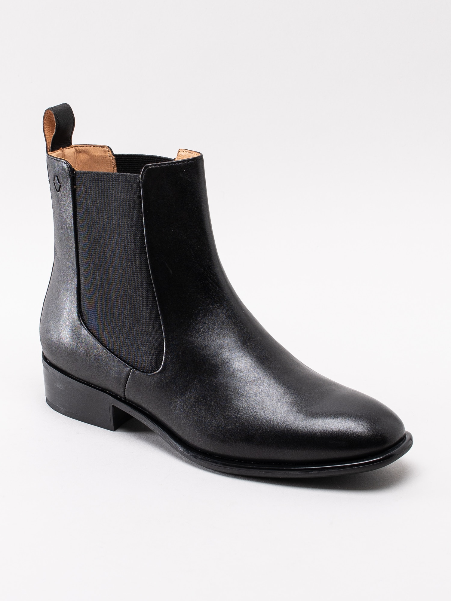 10193088 Vagabond Mira 4643-301-20 svarta klassiska stilrena chelsea boots i skinn-1