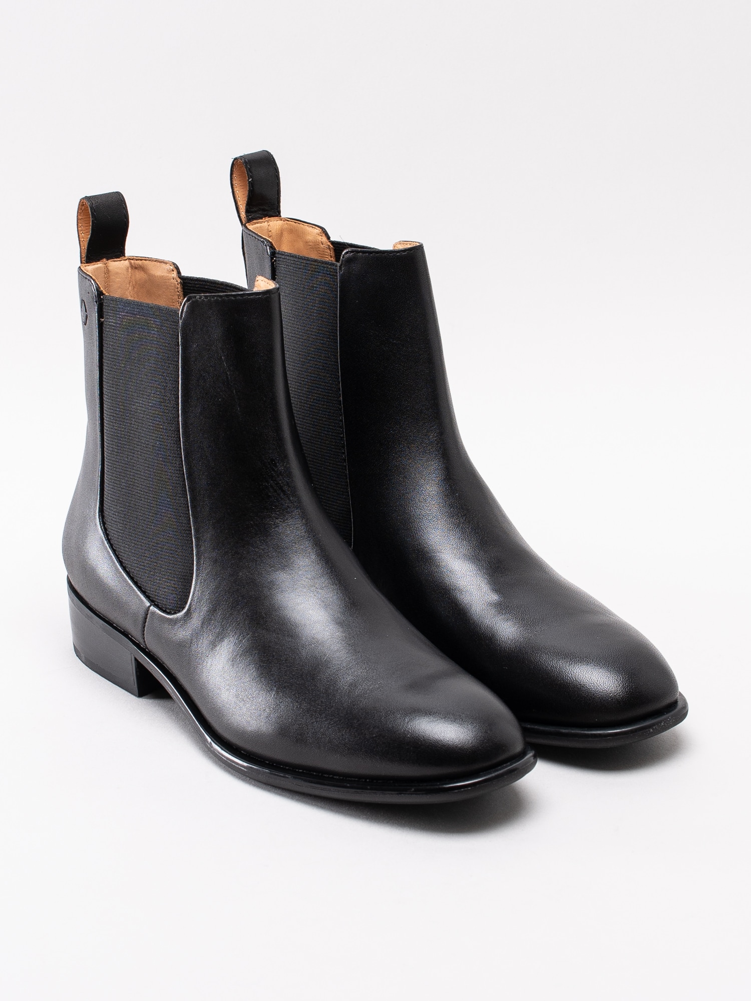 10193088 Vagabond Mira 4643-301-20 svarta klassiska stilrena chelsea boots i skinn-3