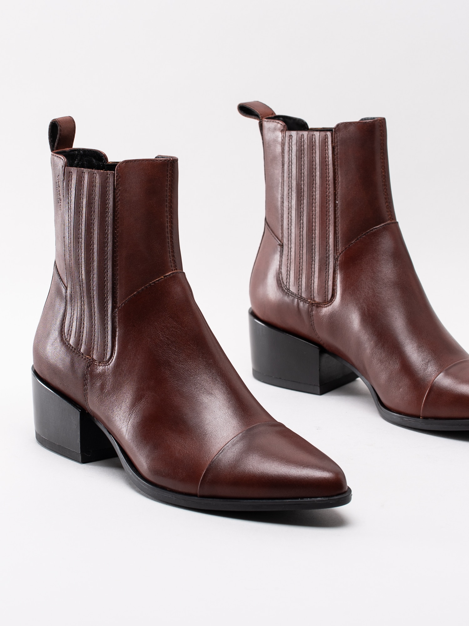 10193101 Vagabond Marja 4013-401-44 bruna resårboots med klossklack-6