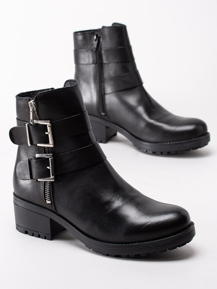 10203063 Emma 495-2499-01 Svarta boots med bred klack-12