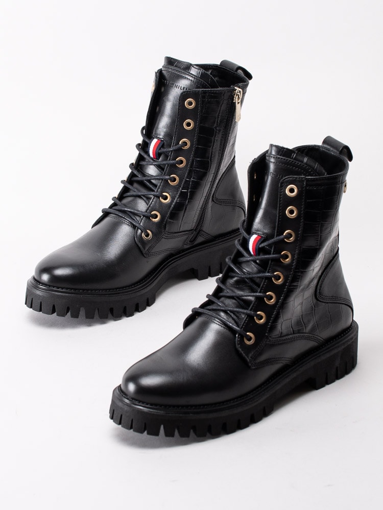 10203064 Tommy Hilfiger Croco Look Flat Boot FW05284BDS Black Svarta boots i skinn-6