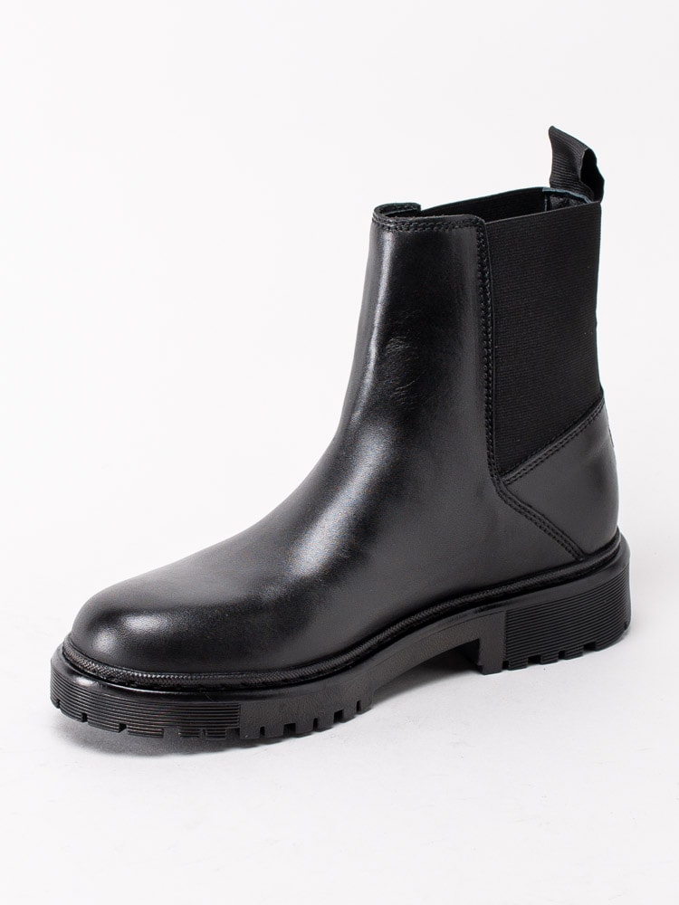 10203068 Tommy Hilfiger Essential Chelsea Boot EN01098BDS Black Svarta chelsea boots i skinn-2
